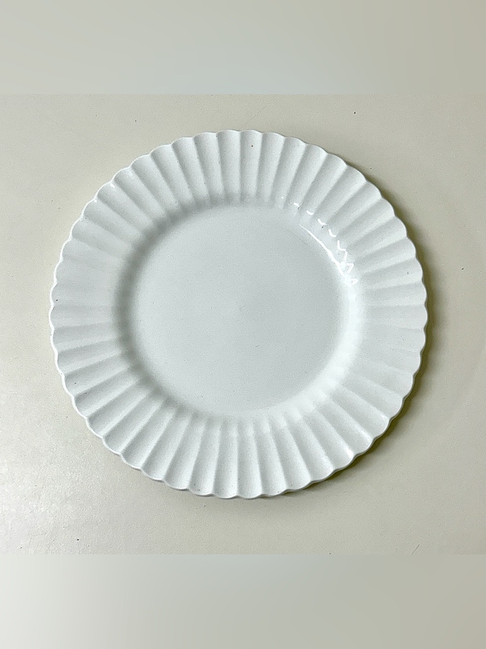 Vintage Retired Discontinued J & G Meakin England CLASSIC WHITE Dinner Plate